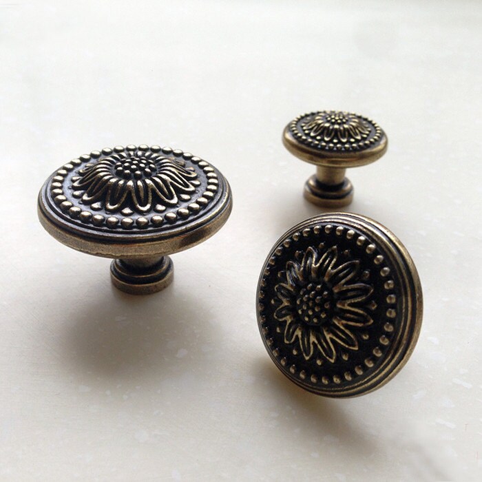 French Shabby Chic Dresser Knobs / Antique Silver Antique - Etsy
