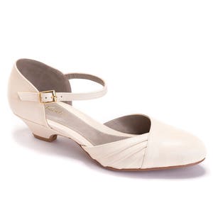 Cream court shoes low heel clearance