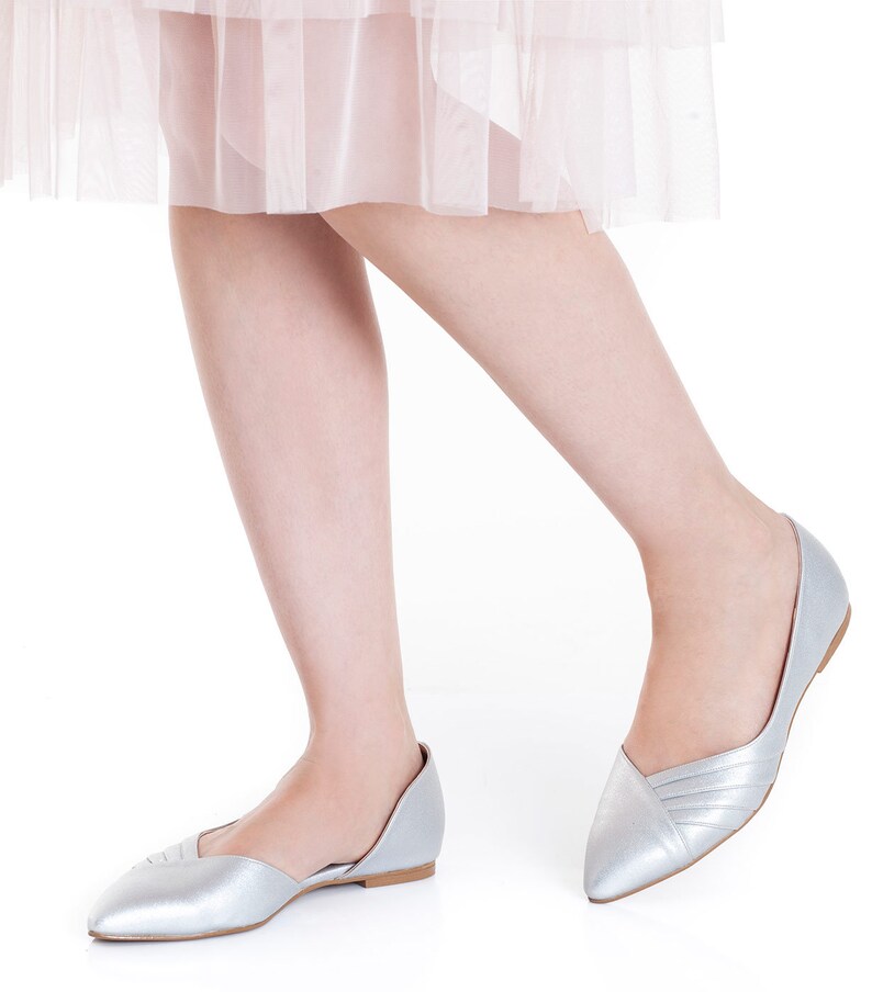 pointed toe flats silver