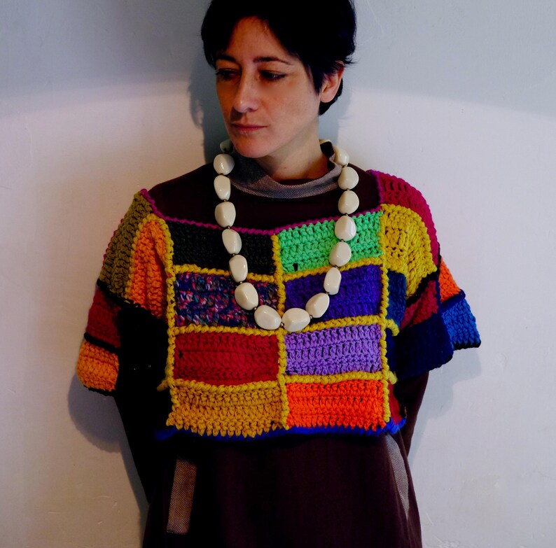 Bolero tricot,maglione lavorato ad uncinetto tecnica patchwork lana colorata fantasia scozzese gilet in maglia
