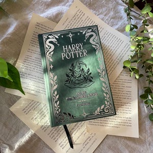 Harry Potter inbunden skyddsomslag | Slytherin-utgåva