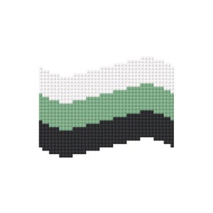 Può includere: Design astratto in pixel art con un paesaggio a strati nei toni del bianco, verde e nero. Il design è composto da piccoli pixel quadrati, creando un'estetica digitale strutturata. La forma generale ricorda colline o onde.