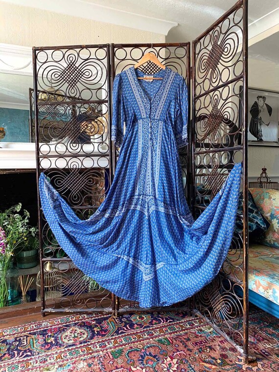 Vintage 1970s Indian Sheer Cotton Gauze Block Prin