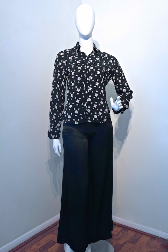 Vintage 1970s JEFF BANKS Shirt Blouse Fitted Style
