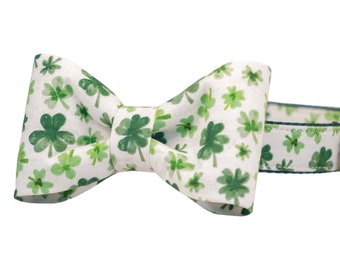 Crew LaLa Paddy Party Bow Tie Dog Collar