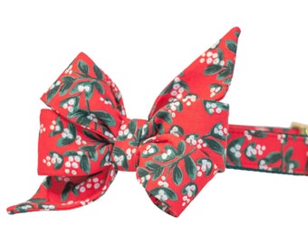 Crew LaLa Under the Mistletoe Belle Bow Dog Collar