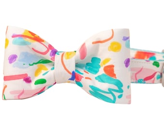 Crew LaLa 90's Party Bow Tie Dog Collar