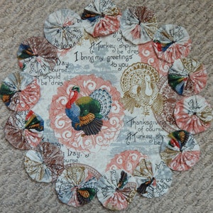 Thanksgiving Turkey Toile 12-inch Yo Yo Doily