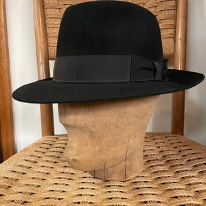 Vintage Stetson Jet Black “Tracy” Fedora Size 7 3/8 -  Stetson Felt Wool with black band, Byrnie Utz, Seattle