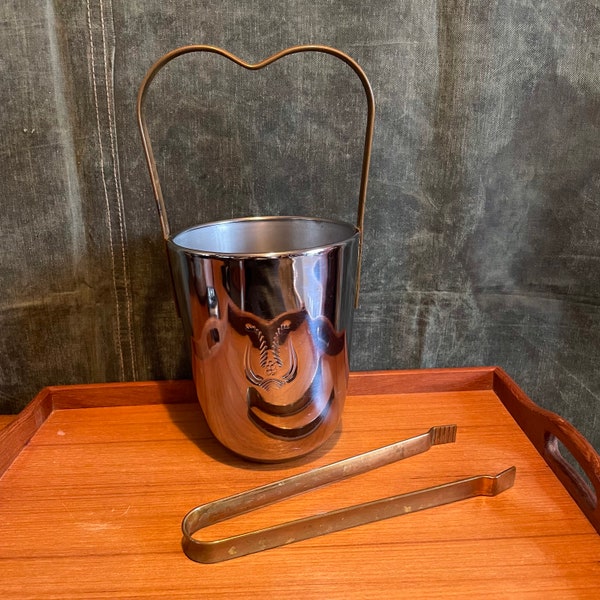 Mid Century Revereware stainless Ice Bucket with solid bronze handle and tongs. Marked “Revere Rome, NY”, cocktail, home bar,