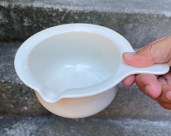 Arctica Sauce pouring bowl by Arabia of Finland designed by Inkeri Leivo - minimalist, modernist, Scandinavian, Finnish award winning