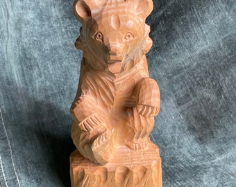 Vintage Smiling Russian Bear Carving. Possible card, sign or matchbox holder. Signed by the artist. Woodworking, Black Forest, kibori kuma,