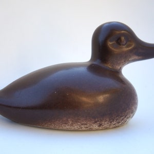 Howard Pierce Duck, Mutter Ente, 15,5 cm Variation, Mid Century Kunstkeramik Figurales Porzellan Studio Keramik