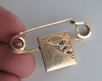 1960's Safety Pin Connected Fish Family Gold Tone Pantsuit Nation Hillary Clinton
