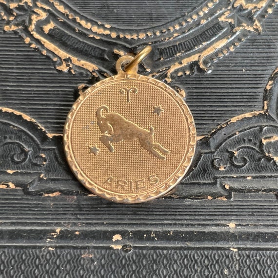 Vintage ARIES Astrological Sign Gold Plated Neckl… - image 2