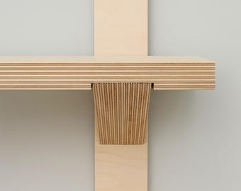 Hylla i björkplywood
