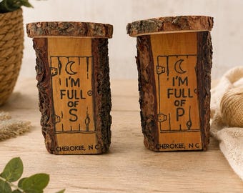 Rustic Wood Salt & Pepper Shaker Set – Handmade Log Cabin Style Kitchen Decor