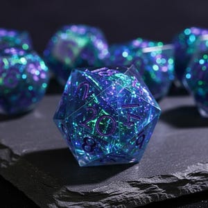 Set di dadi D&D in resina Aurora Borealis / Regali di dadi D&D per DM RPG / Accessori Dungeons and Dragons con scatola per dadi / Set di dadi poliedrici D20