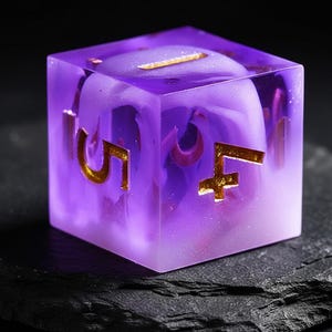 Set di dadi D&D Purple Cloudy Swirl / Regali di dadi D&D dorati per DM RPG / Accessori Dungeons and Dragons con scatola per dadi / Set di dadi poliedrici D20