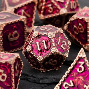 Purple Pink Dragon Metal DnD Dice Set | Chain D&D Dice Gifts for DM RPG | 7 Pcs Dungeons and Dragons Accessories | D20 Polyhedral Dice Sets