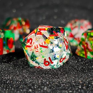 Christmas Holiday DnD Dice Set | Santa Claus D&D Dice Gifts for DM RPG | 7 Pcs Dungeons and Dragons Accessories | D20 Polyhedral Dice Sets