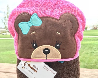 Personalized Hooded Towel, Girl Bear