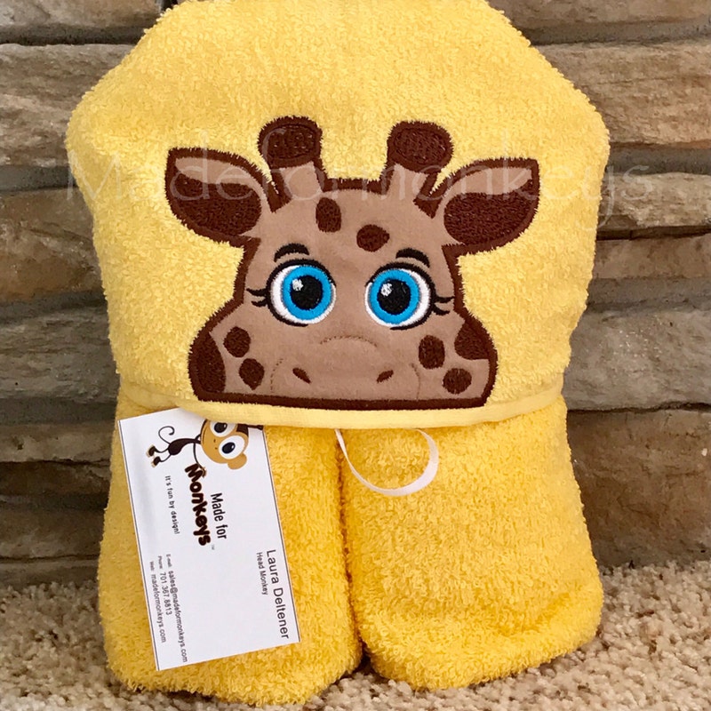Giraffe Bath Towel main image 1