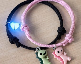 暗闇で光る恐竜カップルブレスレット – マグネット式ハート型お揃いジュエリー