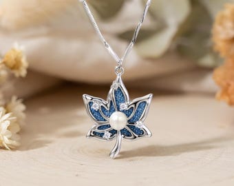 Denim ketting esdoorn | Witgouden hanger met echt denimblad