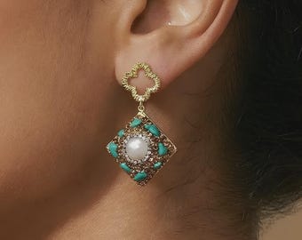 Op mozaïek geïnspireerde oorbellen, barokke parel, turkoois
