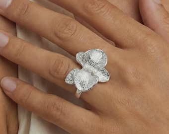 Statementring orchideeparel, witgouden bloemen, botanische sieraden, verstelbare bloemenring