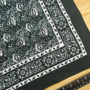 Vtg Big HEAD 27&quot; BLACK Western cotton biker Bandana kerchief Scarf Wild Rag for Cowboys & Cowgirls Neckerchief