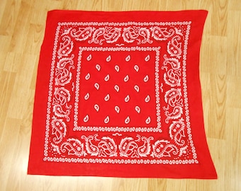 Vtg Big HEAD 27" RED PAISLEY Western cotton biker Bandana kerchief Scarf Wild Rag for Cowboys & Cowgirls