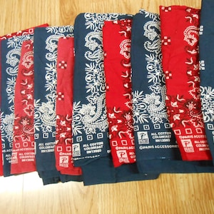 Vtg Antique UsA MATCHING Lot of 10 Mixed PARIS Red / Navy Blue All PAISLEY Cotton Biker Bandana&#39;s Kerchief Hanky 20&quot;