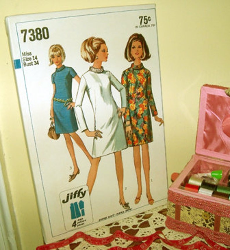 Vintage Dress Pattern Illustration 5112 10x15 Gicl\u00e9e Canvas Print