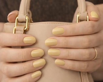 Olive Green Nail Wraps – Salon Style Gel Strips, 20 Piece Set (Jean White)