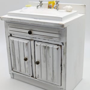 Domek dla lalek w skali 12., miniatura, szafka kuchenna ze zlewem, shabby chic