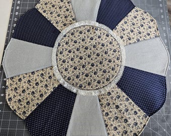 Dresdan Table Topper