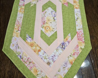 Table Runner Quilted and Handmade for Summer.