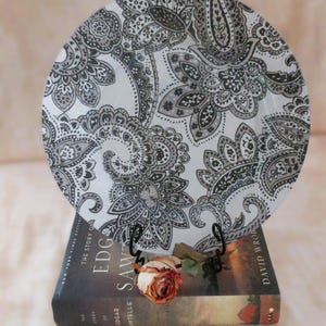 Dinnerware set of 4, Fabric backed glass plates. Gift for Mom,wedding shower,hand crafted.Dinner 10.5"Salad 7.5", reverse decoupage,floral