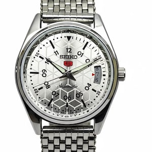 Relógio Seiko 5 Automático Masculino Vintage com Mostrador Prateado, Mecânico Japonês, com Dia e Data.