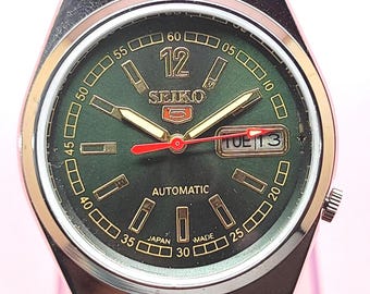Reloj automático Seiko 5 para hombre, esfera verde vintage, mecánico japonés, con fecha y día.
