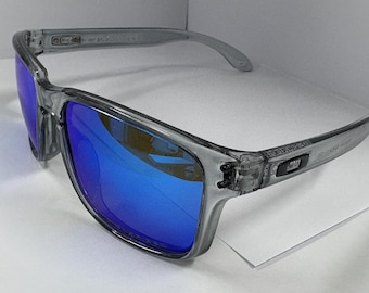Neu* Oakley Holvik Grauer Rahmen Polarisierende Sonnenbrillen - Unisex-Sonnenbrillen UV400