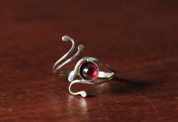 Plata Plata 925 ajustable del dedo del pie Anillo con piedra roja sangre!! Nuevo!!!