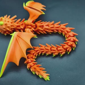 Gelede Flexi Whispering Waldo draak kinderspeelgoed cadeau Print op zijn plaats Geen ondersteuning --- 3D-printerbestanden model STL 3MF