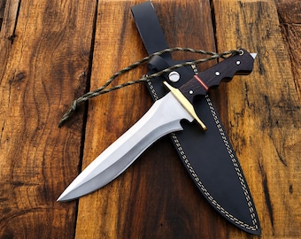 Daga de hoja fija HavnBlades hecha a mano con mango negro y funda de cuero.