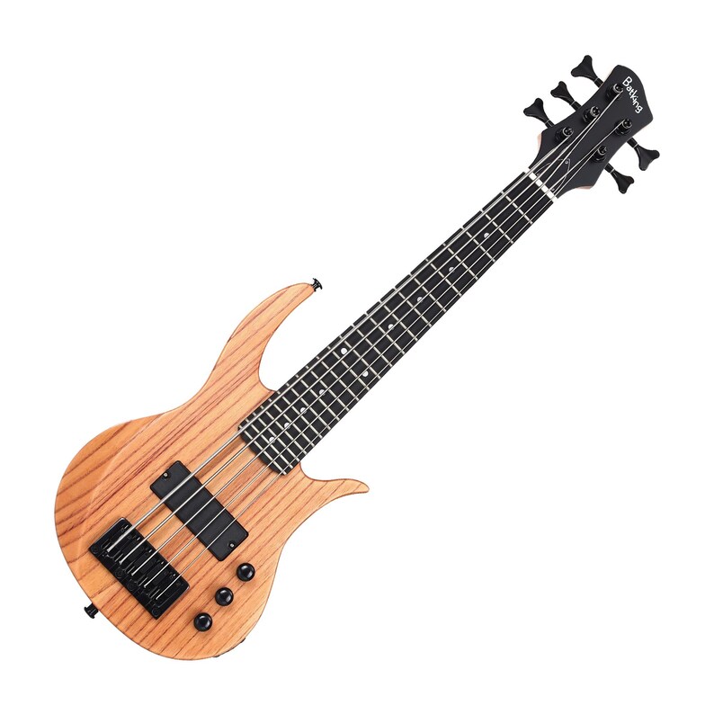 K&ouml;nnte beinhalten: Ein Bassgitarre aus Holz mit hellbraunem Finish und schwarzer Hardware. Das Instrument hat vier Saiten, ein Griffbrett und Stimmwirbel. Der Korpus hat eine einzigartige Form mit einem Cutaway-Design.