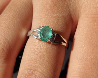 Anillo de compromiso con halo de esmeralda colombiana natural, en plata de ley 925, para mujer.