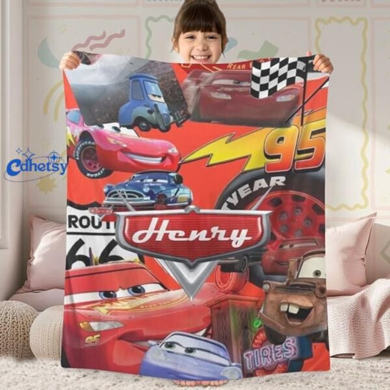 Manta personalizada de personajes de DisneyCars, manta de Rayo McQueen, Tow Mater, manta de Disneycars, regalo de cumpleaños para niño o niña, manta de Navidad imagen 1