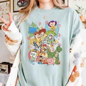 Retro Toy Story 5 You've Got A Friend In Me T-Shirt, Buzz Lightyear, Woody, Rex, Lilypad, Smarty Pants Tee, Disneyland Family Matching Trip immagine 3